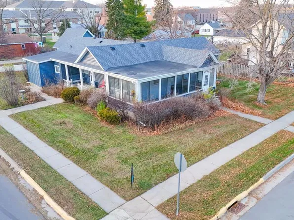 316 2nd Ave SE, Pine Island, MN 55963