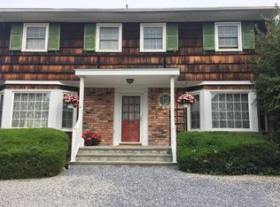 12 Highland Ter, Manhasset, NY 11030