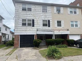12 Garden Ct, Far Rockaway, NY 11691