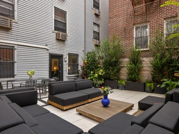 256 Bedford Avenue image 26 of 27