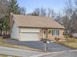 7685 Bowman Ct, Inver Grove Heights, MN 55076