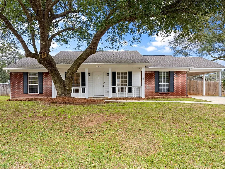 7245 Pecan Terrace Dr — Photo 1