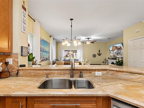 5th image of 5741 Isles Cir