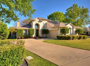 901 Woodridge Ln, Cedar Park, TX 78613