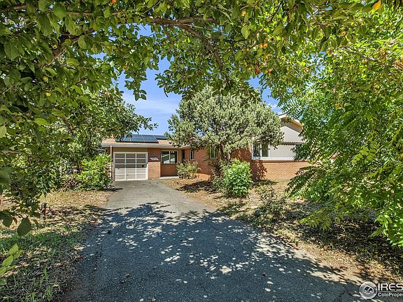 4th image of 3995 Darley Ave