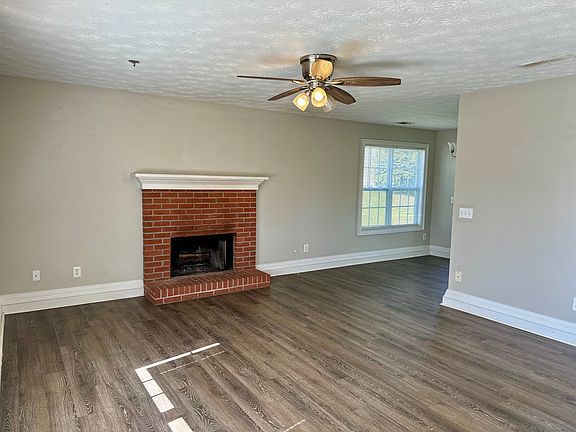 4th image of 23 Richmond Dr