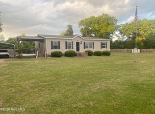 910 Beasleys Mill Rd, Warsaw, NC 28398