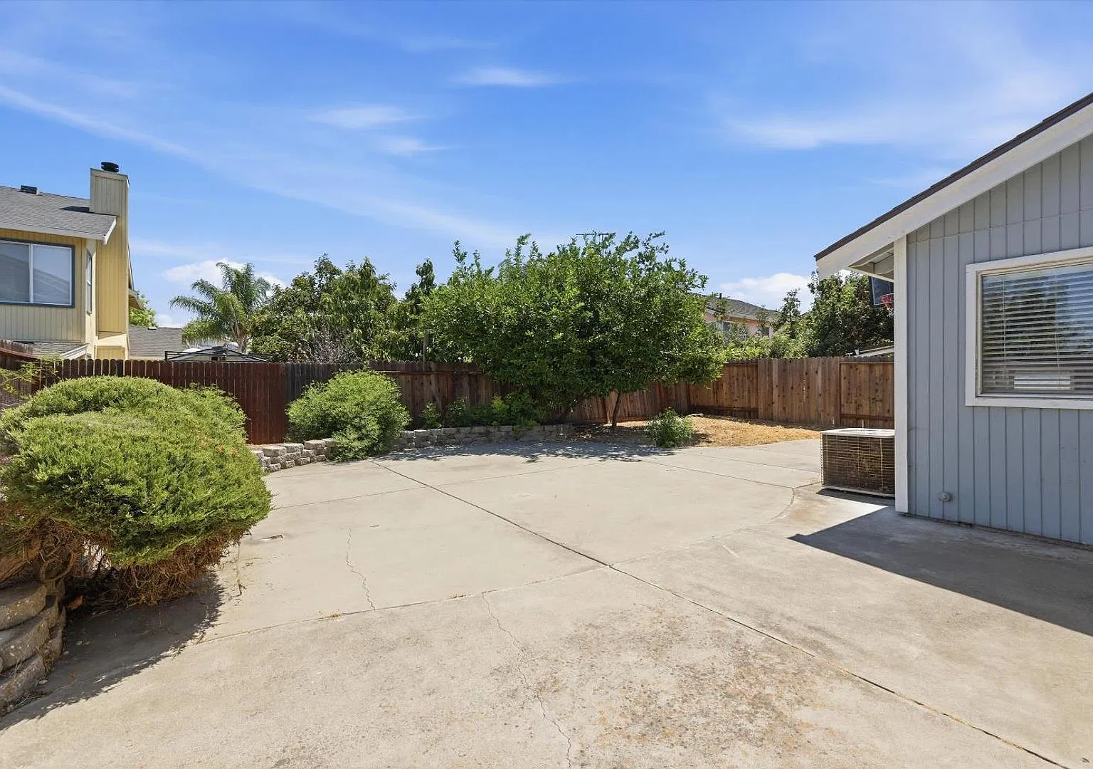 Upscale Home with Lodi Schools — Photo 2