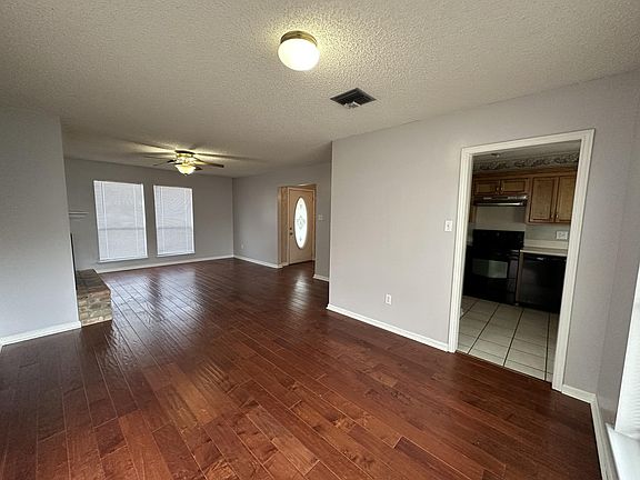 2nd image of 118 Beacon Dr