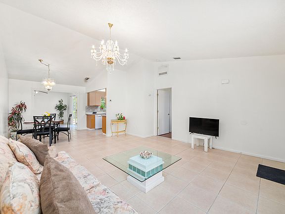 5th image of 2131 SE Glenrock Terrace