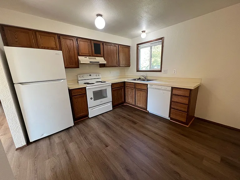 1411 G St #A — Photo 6