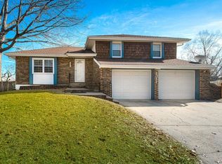 1311 N Osage Village Dr, Independence, MO 64056