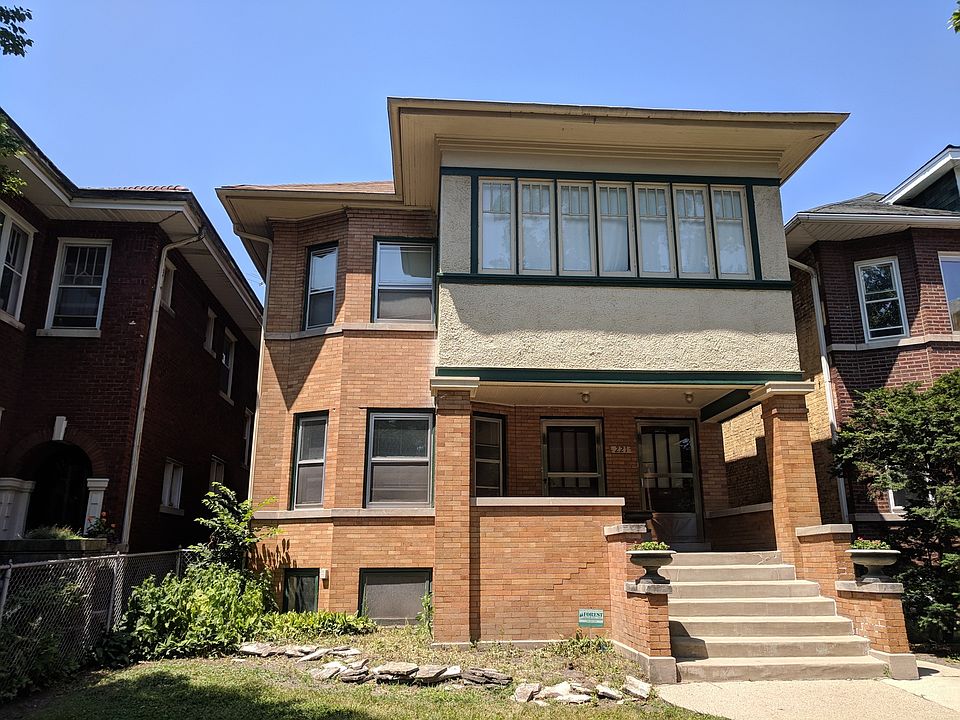 1st image of 221 S Oak Park Ave