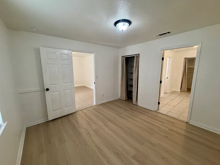 751 Angelus St — Photo 9