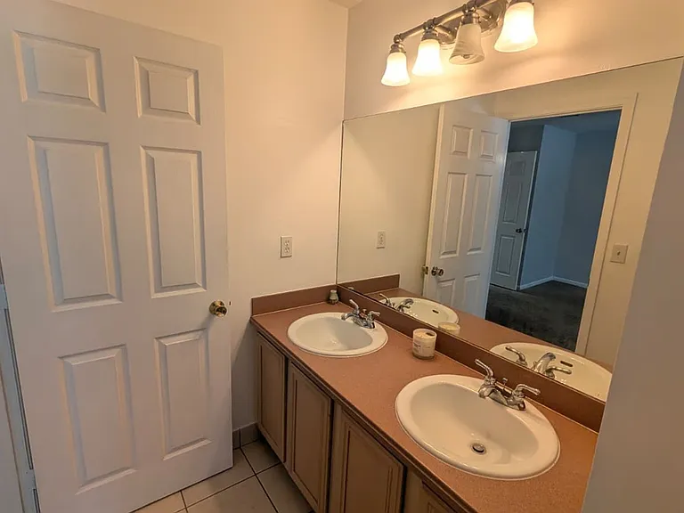 4715 Palmbrooke Cir — Photo 8
