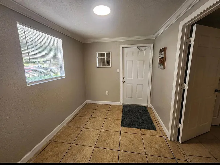 3409 Sloan Rd — Photo 6