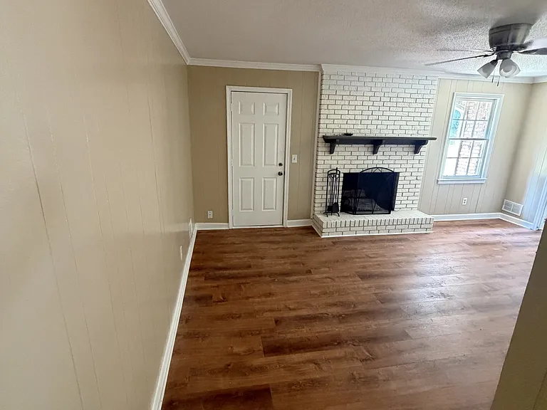 3208 Downes Grove Rd — Photo 9
