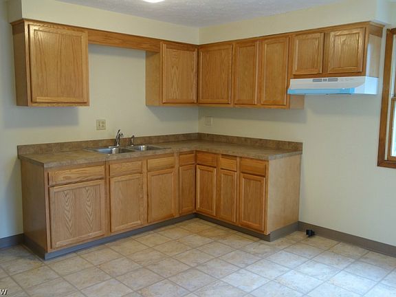 2nd image of 7481-7485 Seymour St NW