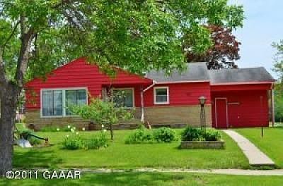 1st image of 707 Wollan St