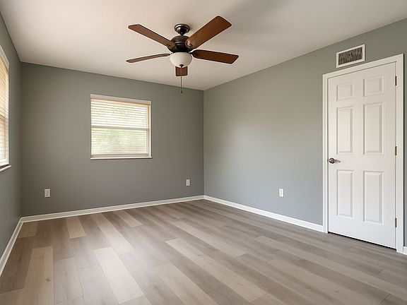 2nd image of 3102 Lake Margaret Dr