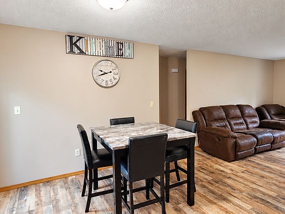 5th image of 1105 Olena Ave