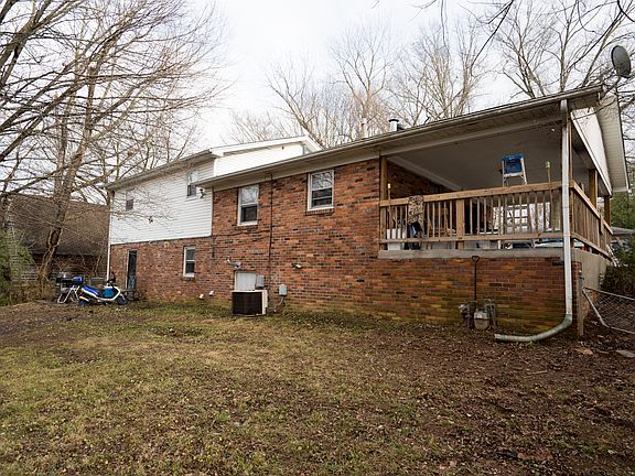 2nd image of 2121 Southland Dr