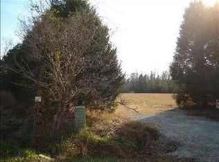 121 Carl Williams Rd, Jacksonville, NC 28540