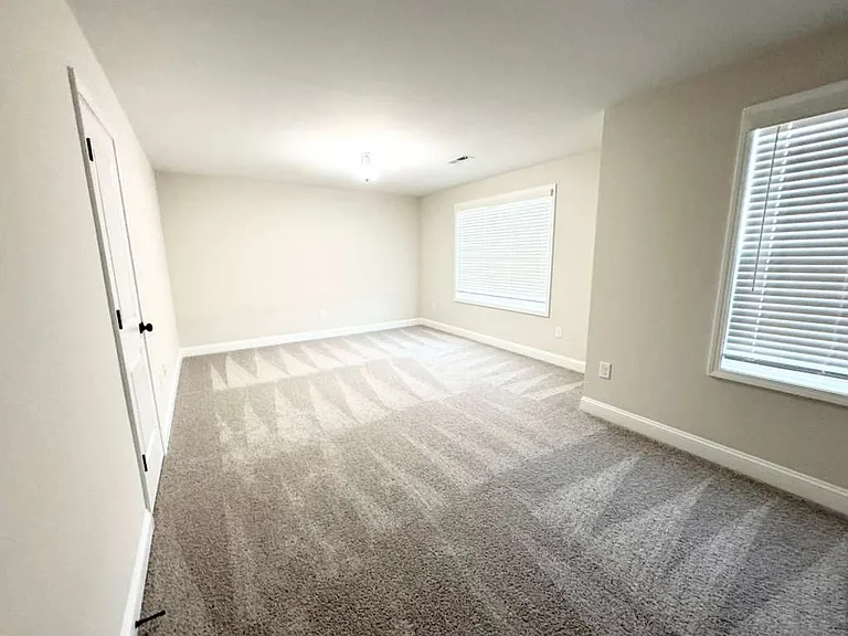 8319 Lazy Sky Ln — Photo 17