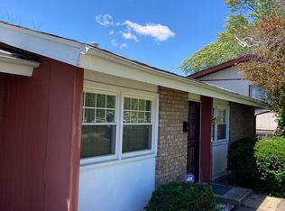 3203 Fountainbleau Dr, Hazel Crest, IL 60429