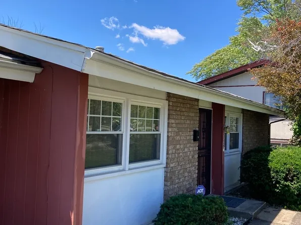 3203 Fountainbleau Dr, Hazel Crest, IL 60429