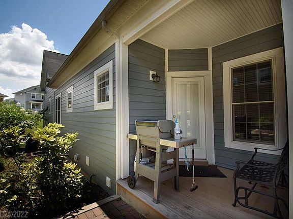 5th image of 1724 Trillium Ln