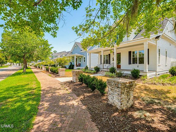 2nd image of 208 Coosaw Point Boulevard