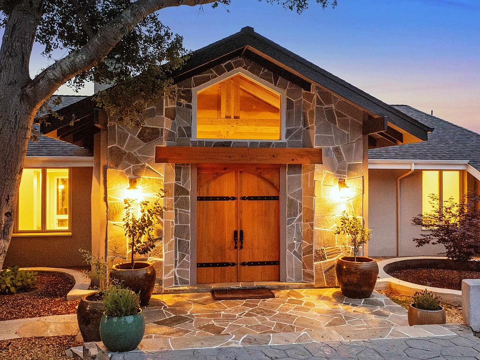 1st image of 905 Moon Valley Ranch Rd