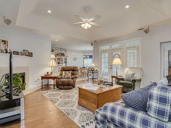 5th image of 41 Granger Dr