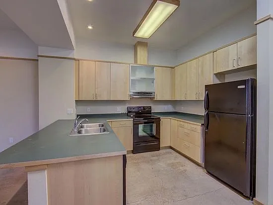 2205 Ashland St — Photo 7