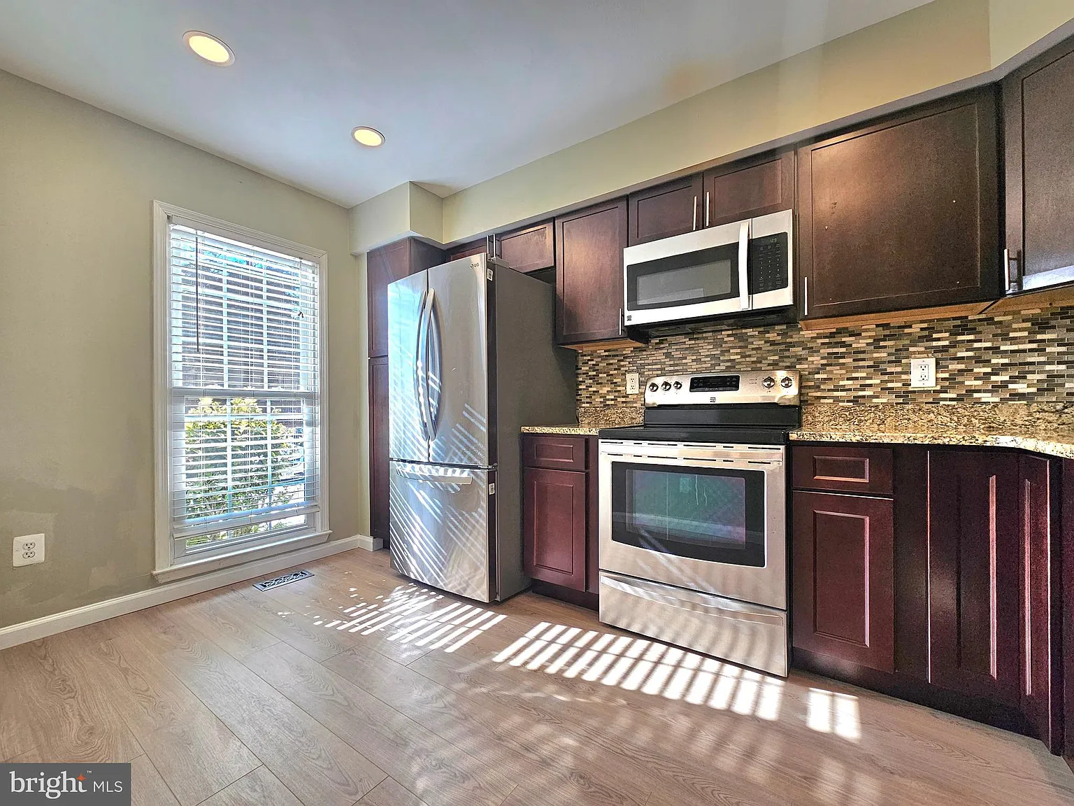 2 bed, 2.5 bath, 1280 sqft, $2,750 — Photo 4