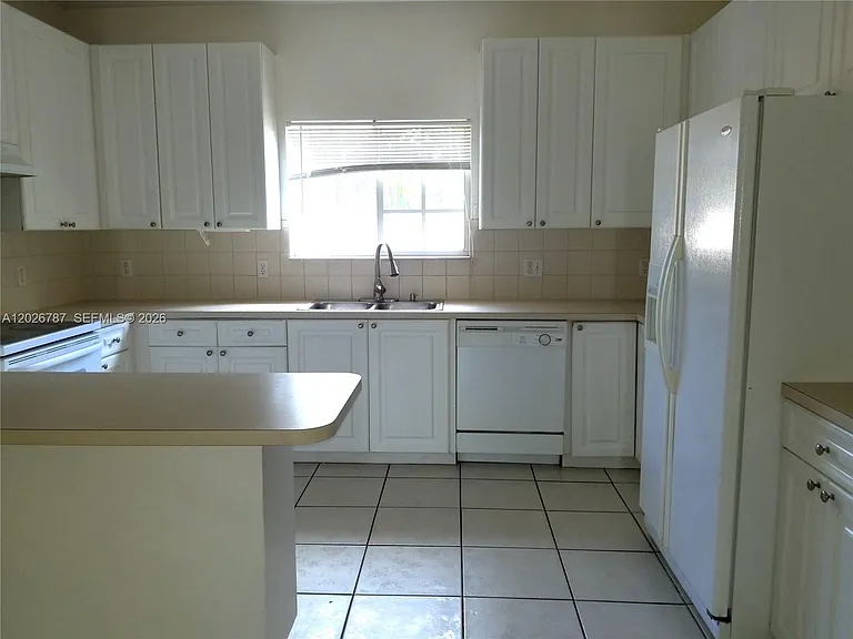 4812 Washington St #7 — Photo 19