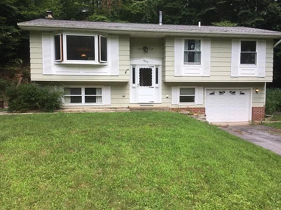 1st image of 4010 Forest Dr