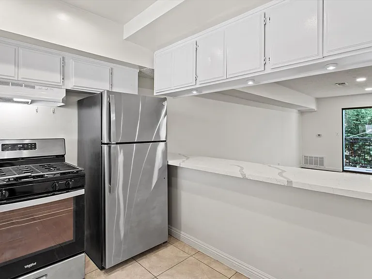 1635 West Blvd #2 — Photo 7