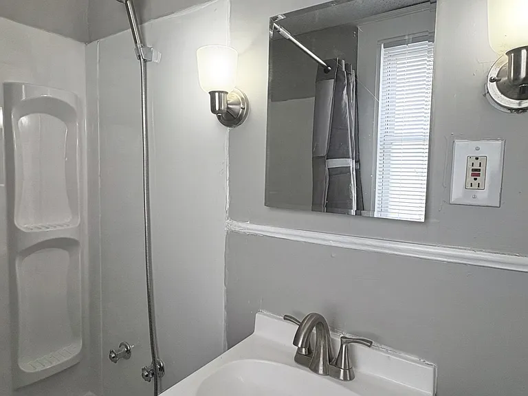 115-117 Pierce St #1 — Photo 1