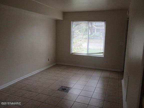 3rd image of 522 N Berkley St