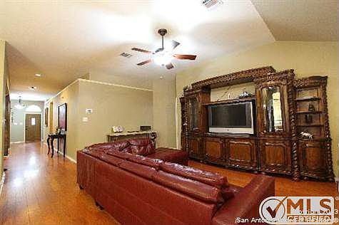 3rd image of 4026 Legend Creek Dr