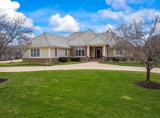 903 N Bluespruce Cir, Hartland, WI 53029