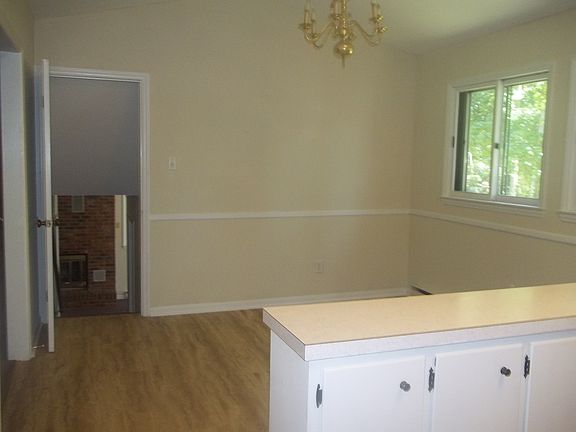 2nd image of 506 Forestdale Dr