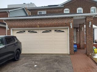 2 Wood Dr #BASEMENT, Whitby, ON L1N 8H7