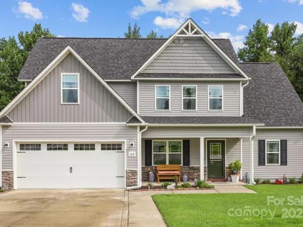 122 Bellchase Dr, Jacksonville, NC 28540
