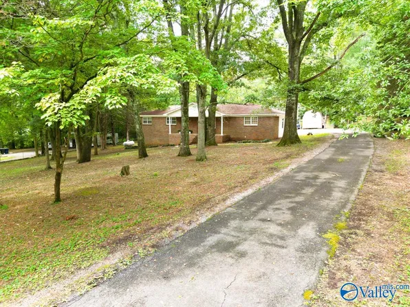 484 Morring Rd, Brownsboro, AL 35741