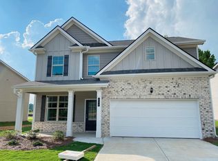 207 McGinnis Cir, Calhoun, GA 30701