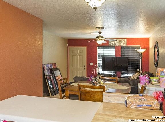4th image of 11322 Highcrest Dr