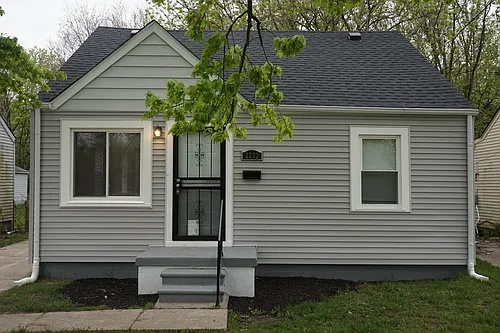 2202 Isabelle St Photo 1